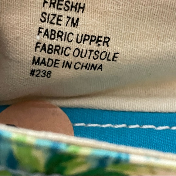 New Madden Girl Hawaiian Print Slip-On Flats - Picture 5 of 6